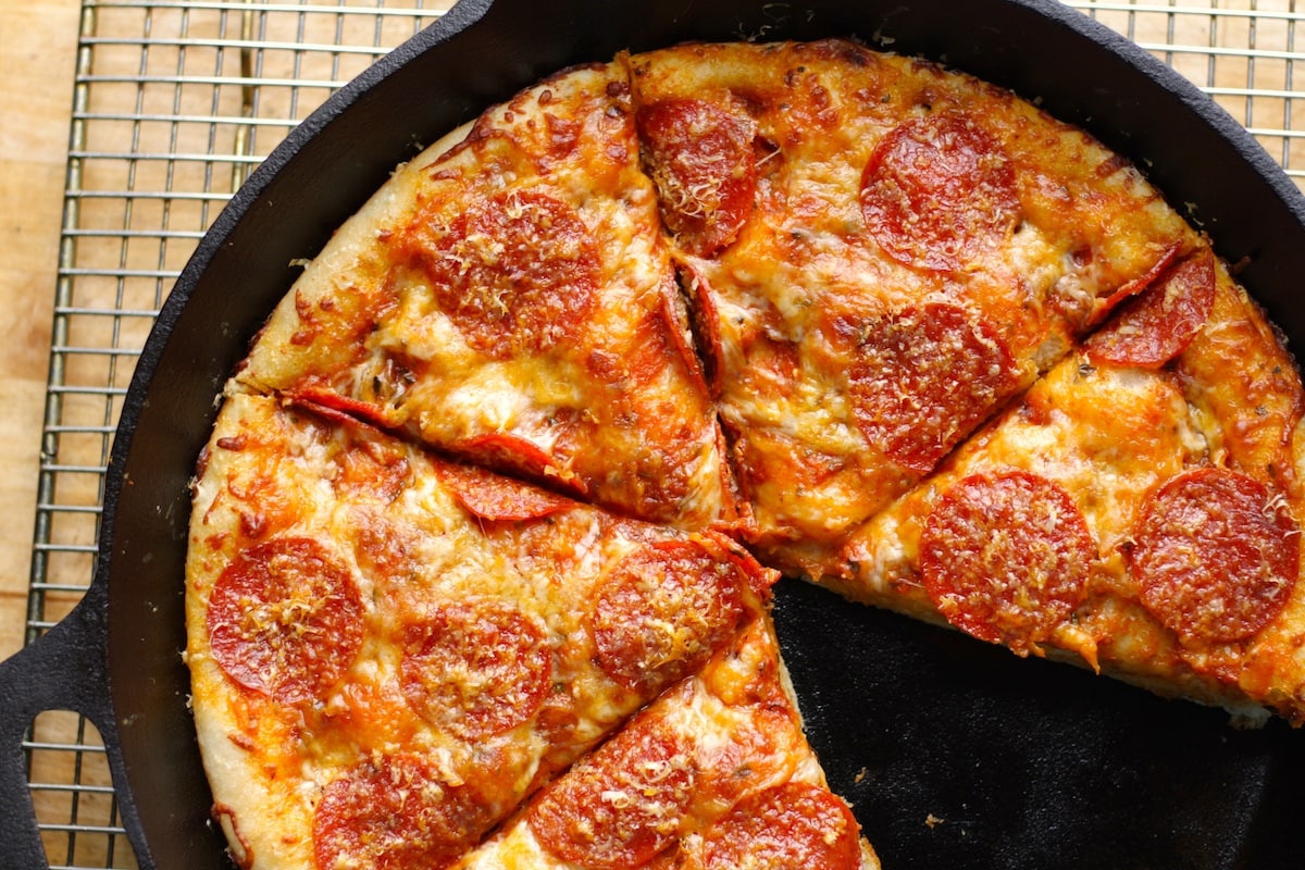 Crispy Cast Iron Skillet Pizza – A Simple Palate