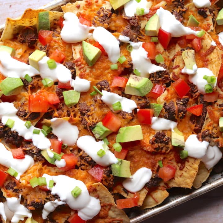 https://www.thehungryhutch.com/wp-content/uploads/2020/05/Easy-Ground-Beef-Nachos-Recipe-Sheet-Pan-Overhead-HERO-720x720.jpg